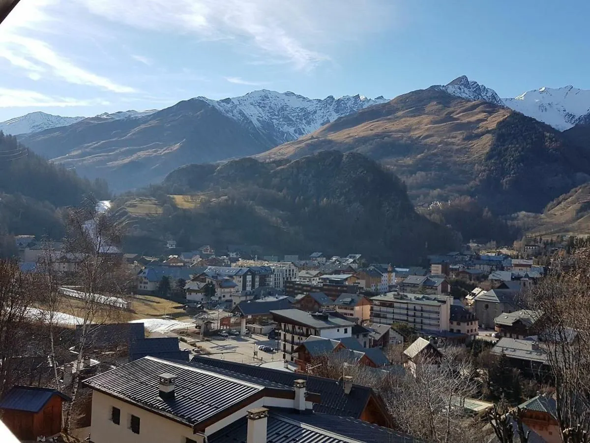 Charmant 3 Pieces Pour 6 Pers. Avec Piscine, Balcon, Parking Souterrain Et Acces Pistes A Valloire - Fr-1-263-490 0*,